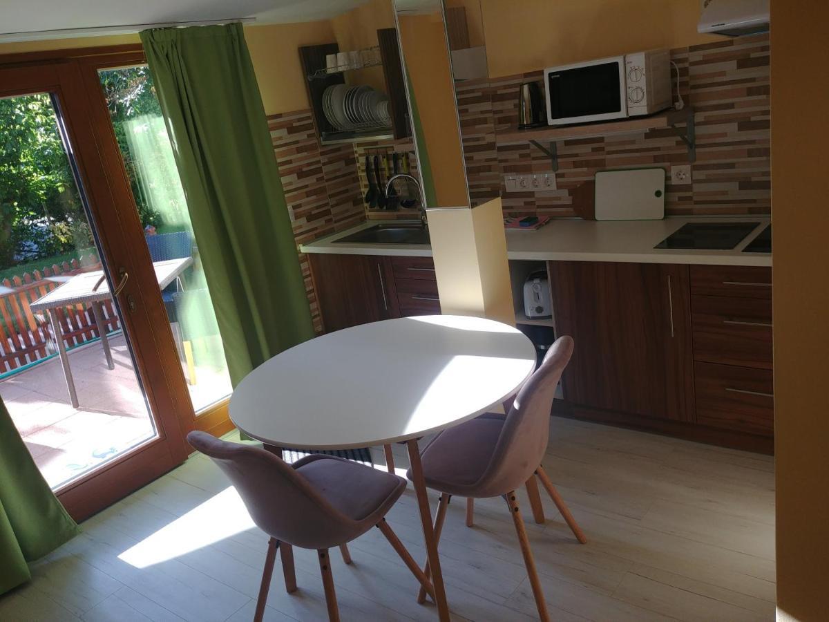 Ciklamen Apartman Gyenesdias Exterior photo
